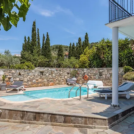 Nena * Skopelos stad